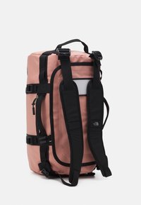 The North Face BASE CAMP DUFFEL - XS - Saco de viagem - rose dawn/black