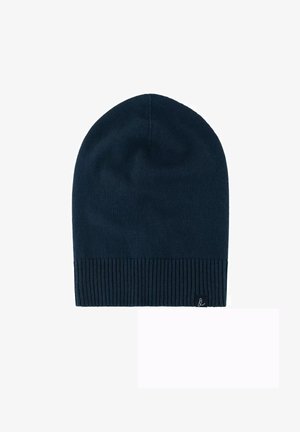 Gorro de punto azul marino con una textura suave, forma redondeada y un puño acanalado. Presenta una pequeña etiqueta de logo en el costado.