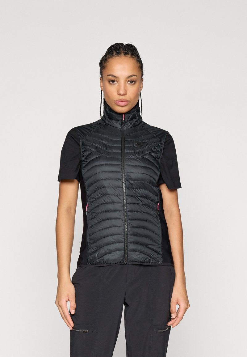 Černá bunda s krátkými rukávy a předním zipem, s polstrovaným provedením na trupu a kontrastními zipy v růžové barvě.