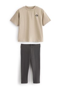 Unausgewählt, neutral oversized