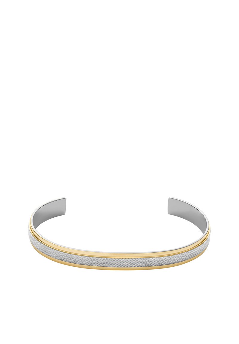 Sølv- og guldtonet metal armbånd i form af en cuff med et tekstureret sølv bånd og to glatte guld accenter langs kanterne.
