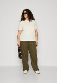 Tommy Hilfiger Curve 1985 MINI CORP - T-Shirt basic - ecru