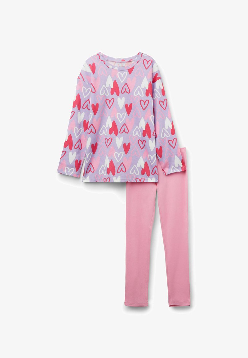 Pajama-Set in Pink und Flieder, bestehend aus einem Langarmoberteil mit Herzmustern und passenden einfarbigen pinken Leggings. Weicher Stoff, lockere Passform.