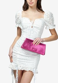 V73 CROW - Borsa a mano - fuxia