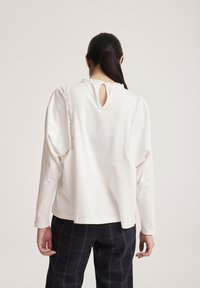 Odd Molly DOMNA - Bluse - light chalk