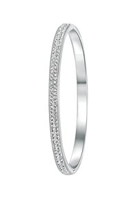Zilveren bangle armband met een rij kleine heldere kristallen aan één zijde, een gladde oppervlakte en een slanke cirkelvormige ontwerp.
