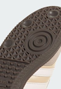 adidas Originals SAMBA OG - Tenisice - sand strata core white gum