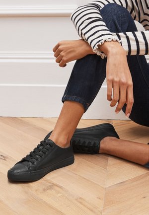 Next FOREVER COMFORT BASEBALL REGULAR WIDE FIT - Sportbačiai - black