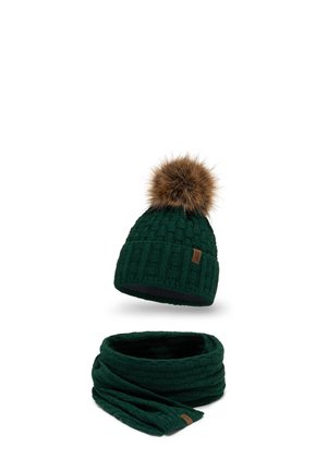 7015 BEANIE AND SCARF SET - Écharpe - green