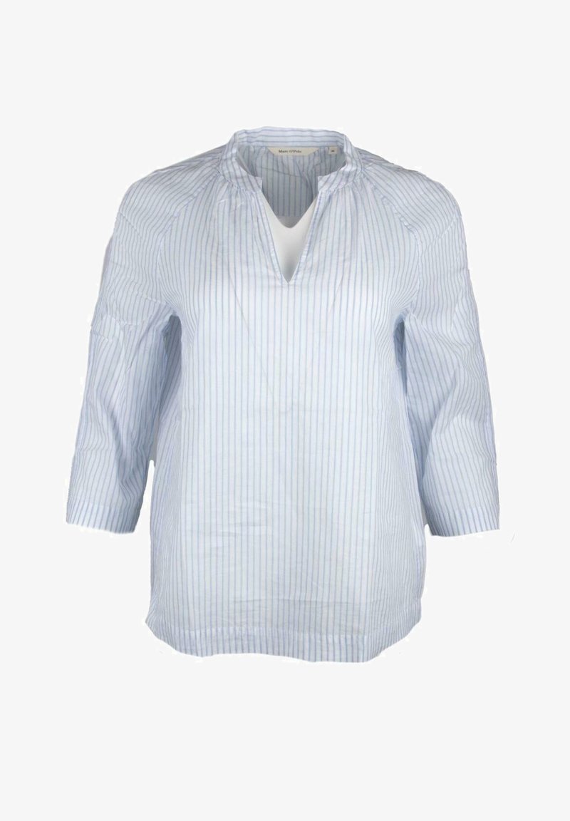 Blusa a righe azzurro chiaro con maniche 3/4, scollatura a V e dettagli arricciati al colletto, realizzata in un tessuto morbido e testurizzato.