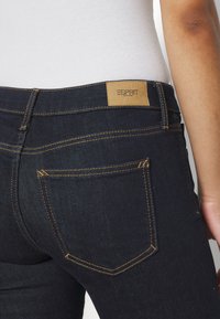 Esprit Uske traperice - saluda rinse blue