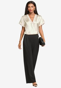 Unausgewählt, champagne gold