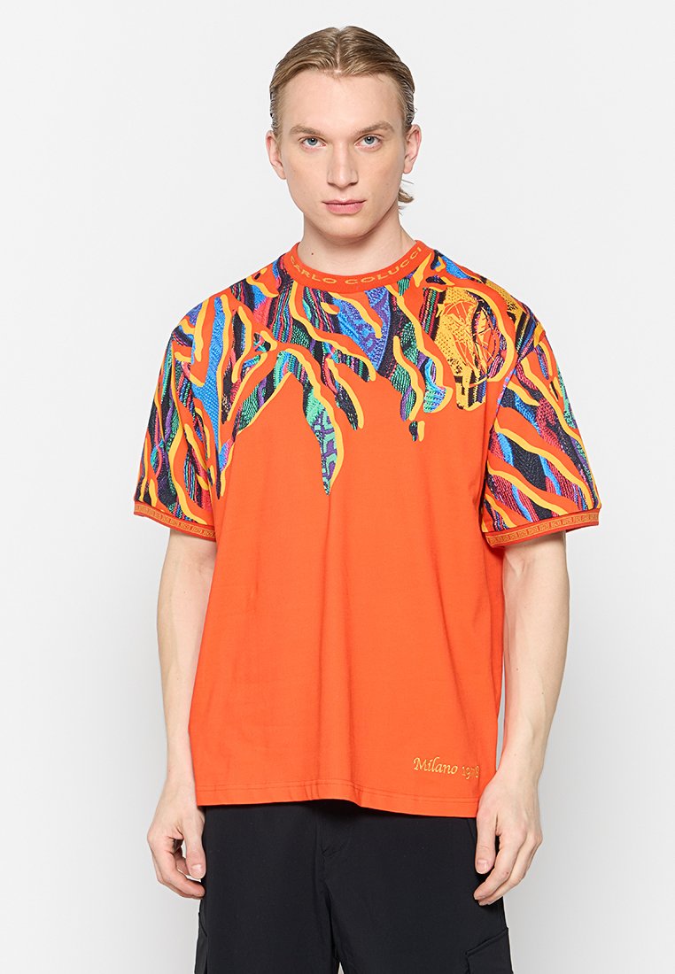 carlo colucci T-shirt print oranje