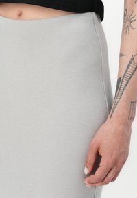 DRYKORN VONICA - Blyantskjørt - grey