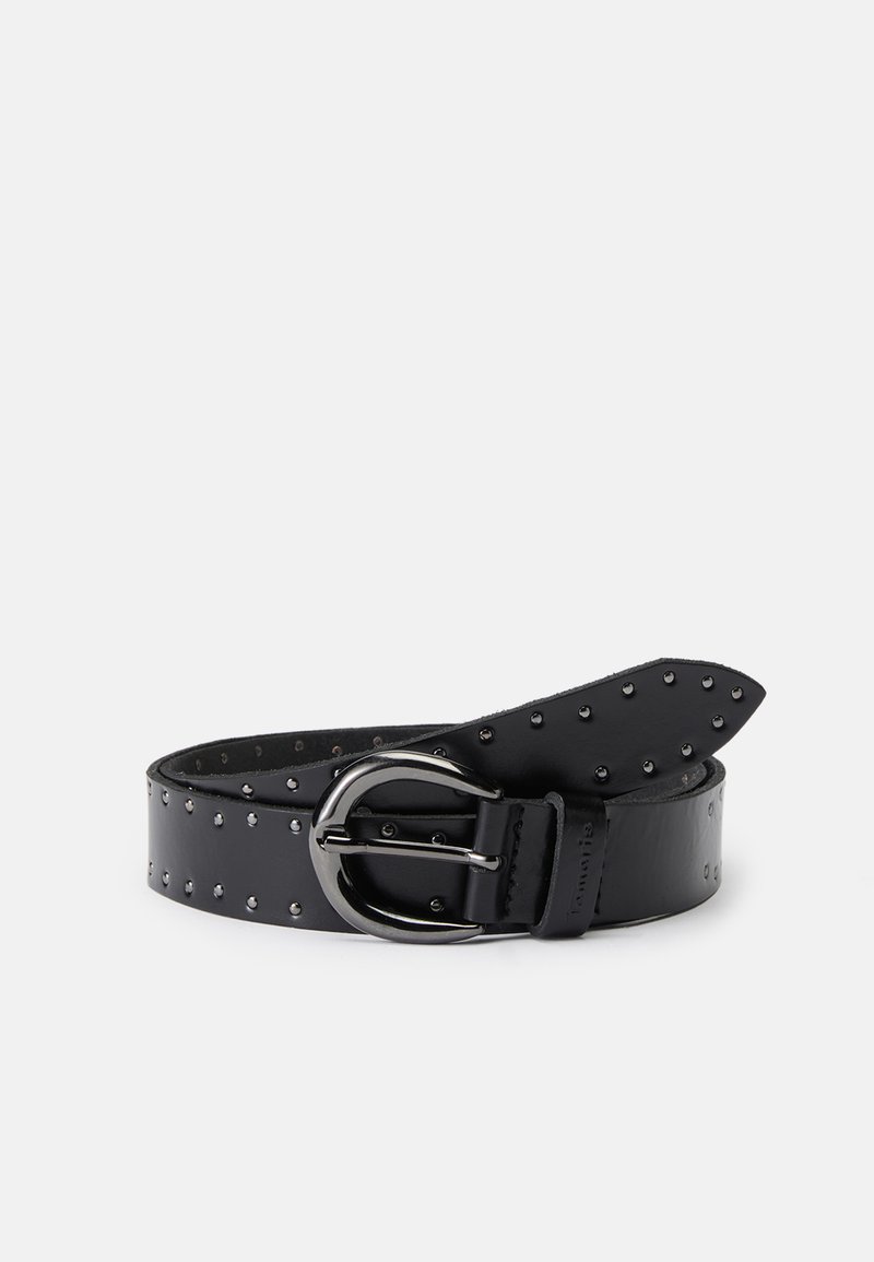 Cinto de couro preto com tachas prateadas, apresentando uma fivela redonda prateada e uma textura suave. Os destaques incluem embelezamentos decorativos espaçados uniformemente.