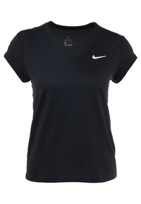 Camiseta atlética negra de manga corta con escote en V, hecha de tela que absorbe la humedad. Presenta un logo de Nike en blanco en el lado izquierdo del pecho.