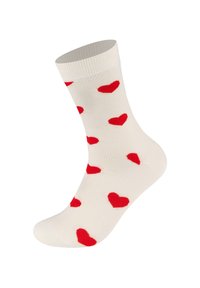 Biała skarpetka za kostkę z prążkowanym ściągaczem, z wzorem równomiernie rozmieszczonych czerwonych serc na powierzchni. Miękka tekstura i bezszwowy design.
