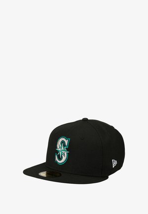 Gorra snapback negra con logo bordado en blanco y verde azulado. Cuenta con una visera plana y copa estructurada, fabricada con tela texturizada.