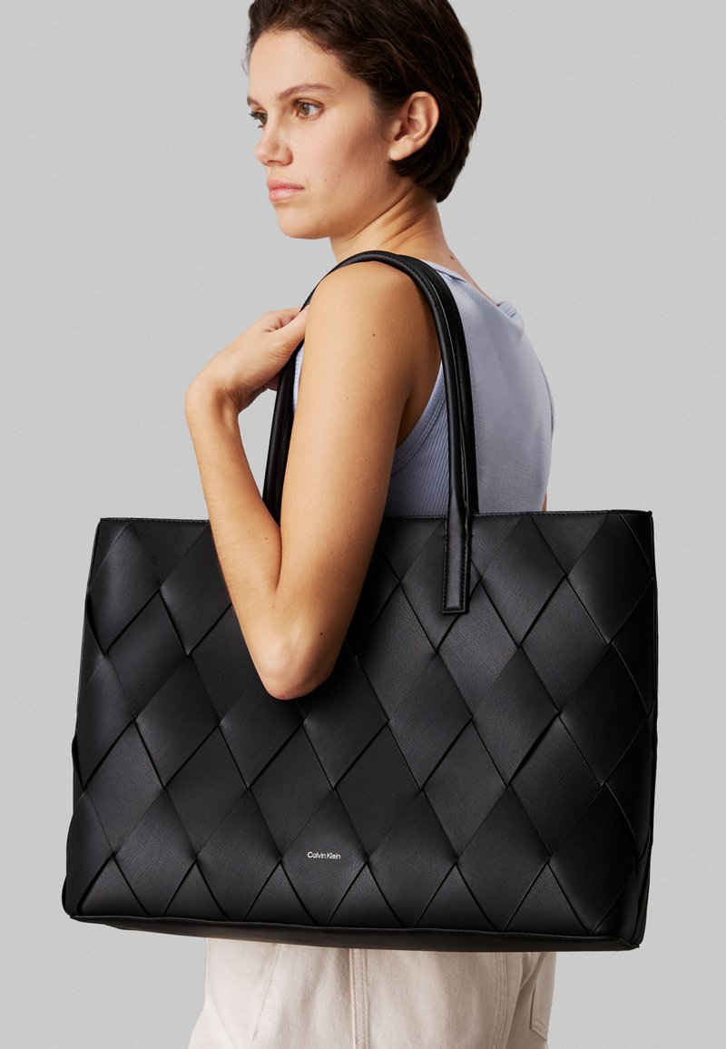 Calvin Klein MEDIUM Cabas black/noir