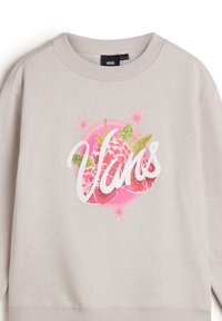 Felpa grigia chiara con un grande grafico colorato di rose rosa e la parola "Vans" in bianco. Tessuto morbido con design a collo rotondo.