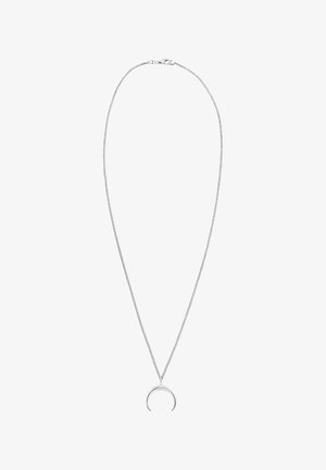 Sølv halskæde med en tynd kæde og en halvmånevedhæng. Vedhænget har en glat finish og er placeret centralt på kæden.