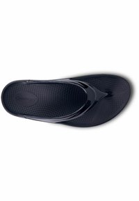 Black flip-flop with a textured sole, thin straps, and ergonomic footbed. Features a smooth upper material and a contoured shape.