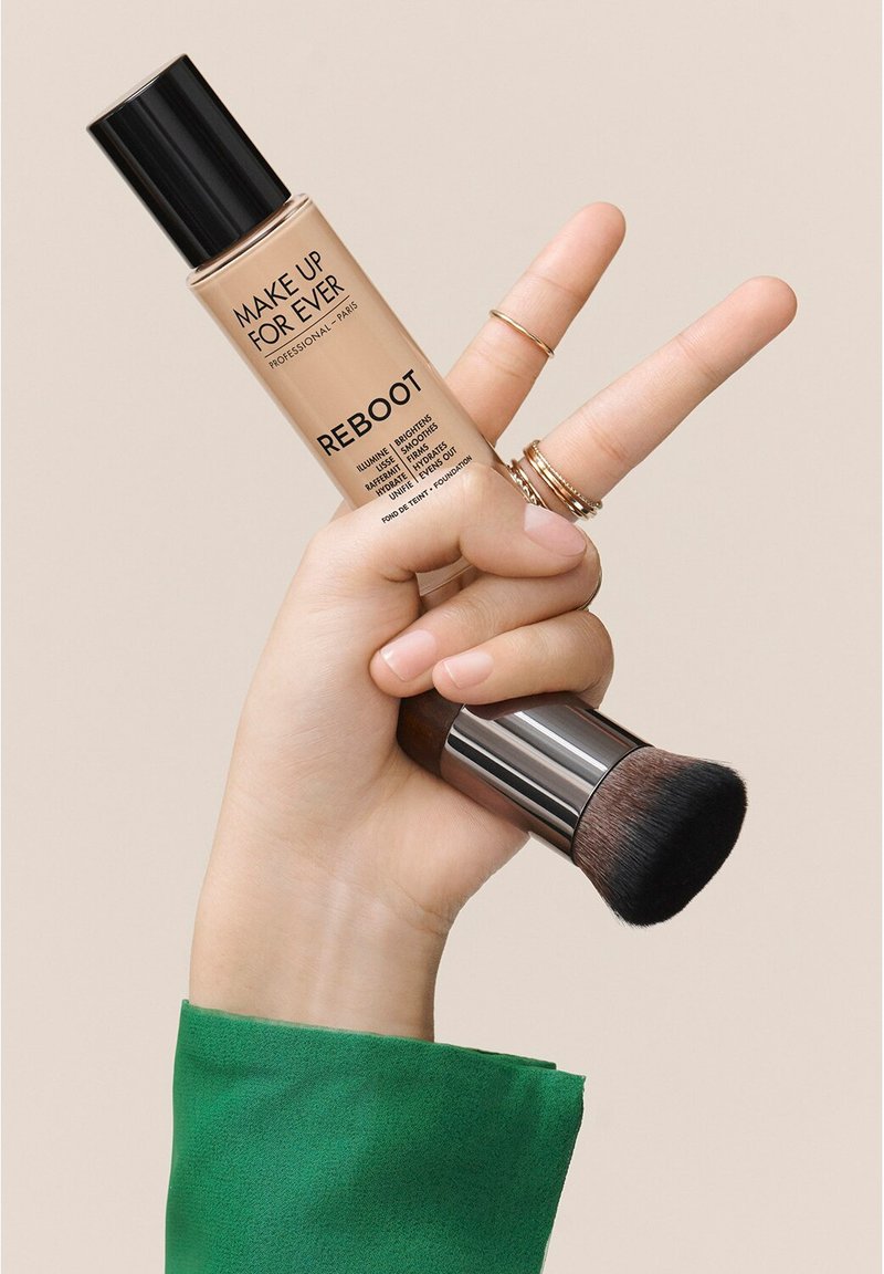 Make up reboot. Make up for ever reboot. mufe reboot свотчи. reboot тональный крем. mufe reboot foundation.