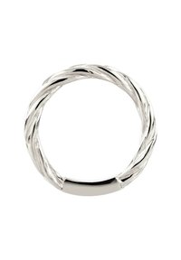 Silver vävd bandring med en slät, polerad yta. Har en flätad design och rundade kanter som framhäver dess eleganta utseende.