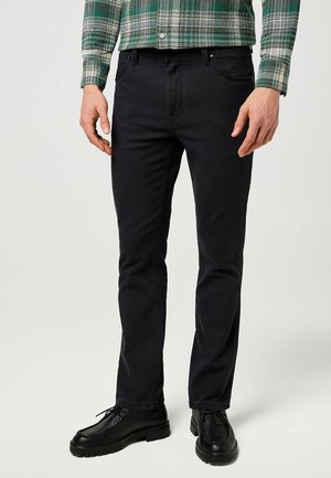 Wrangler LARSTON - Jeans slim fit - black