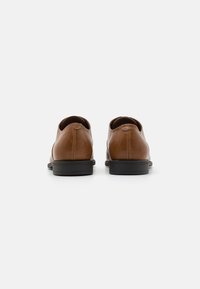 Pier One UNISEX - Snøresko - cognac