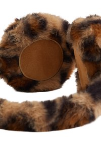 Ušesne blazine iz umetnega krzna s rjavimi in črnimi pikami. Mehek material in podloga iz semiša v svetlo rjavi barvi. Oblazinjene za udobje.