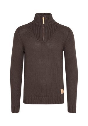 Pull en maille marron foncé avec manches longues, col montant côtelé, demi-fermeture éclair à l'avant et petit patch logo beige près de l'ourlet.