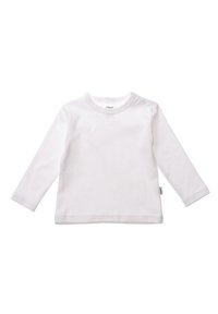 Weißes Langarmshirt aus glattem Baumwollmaterial mit rundem Halsausschnitt und Druckknopfverschluss an der linken Schulter.
