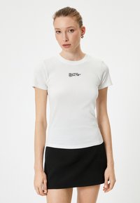 Koton - T-shirt z nadrukiem