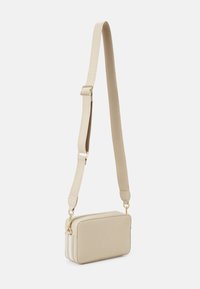 Tommy Hilfiger ESSENTIAL CAMERA BAG - Borsa a tracolla - white clay