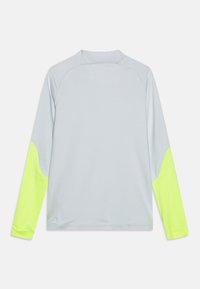 Nike Performance K NK STRK DRIL TOP K BR - Maglietta a manica lunga - pure platinum/volt/hyper pink