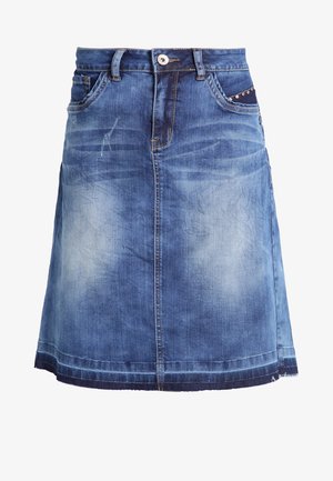 Suknja od trapera u svijetloplavoj do tamnoplavoj boji, s ravnim krojem, prednjim džepovima i srebrnim ukrasnim zakovicama na džepu na struku.