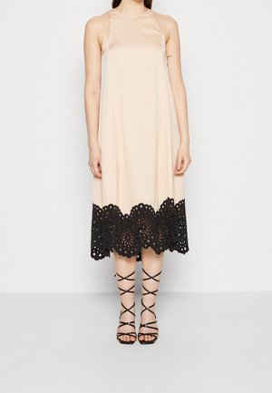 Robe de soirée - beige
