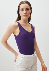 Jimmy Key SLIM FIT V NECK - Top - purple