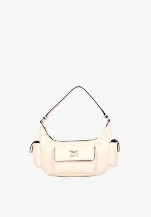 Borsa a tracolla in pelle bianca con tasca frontale a pattina e tasche laterali, caratterizzata da un logo "ER" argentato e una maniglia a tracolla singola.