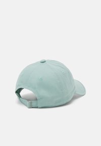 adidas Originals PREMIUM ESSENTIALS DAD - Sapka - hazy green