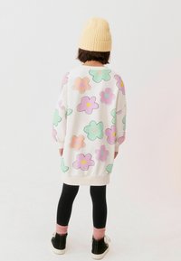 Next Strickkleid - ecru white lilac purple green daisy print