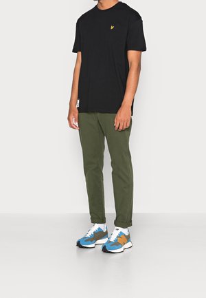 Lyle & Scott, T-shirt basique - black