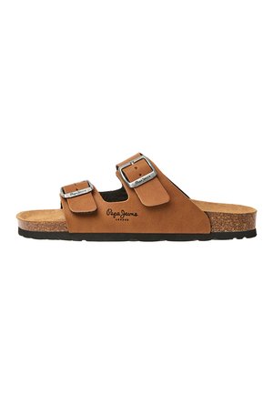 OBAN CLASSIC  - Šľapky - cognac brown