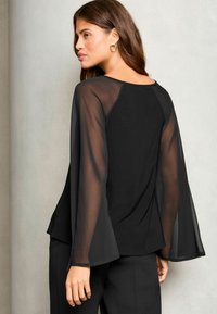 Lipsy Blus - black