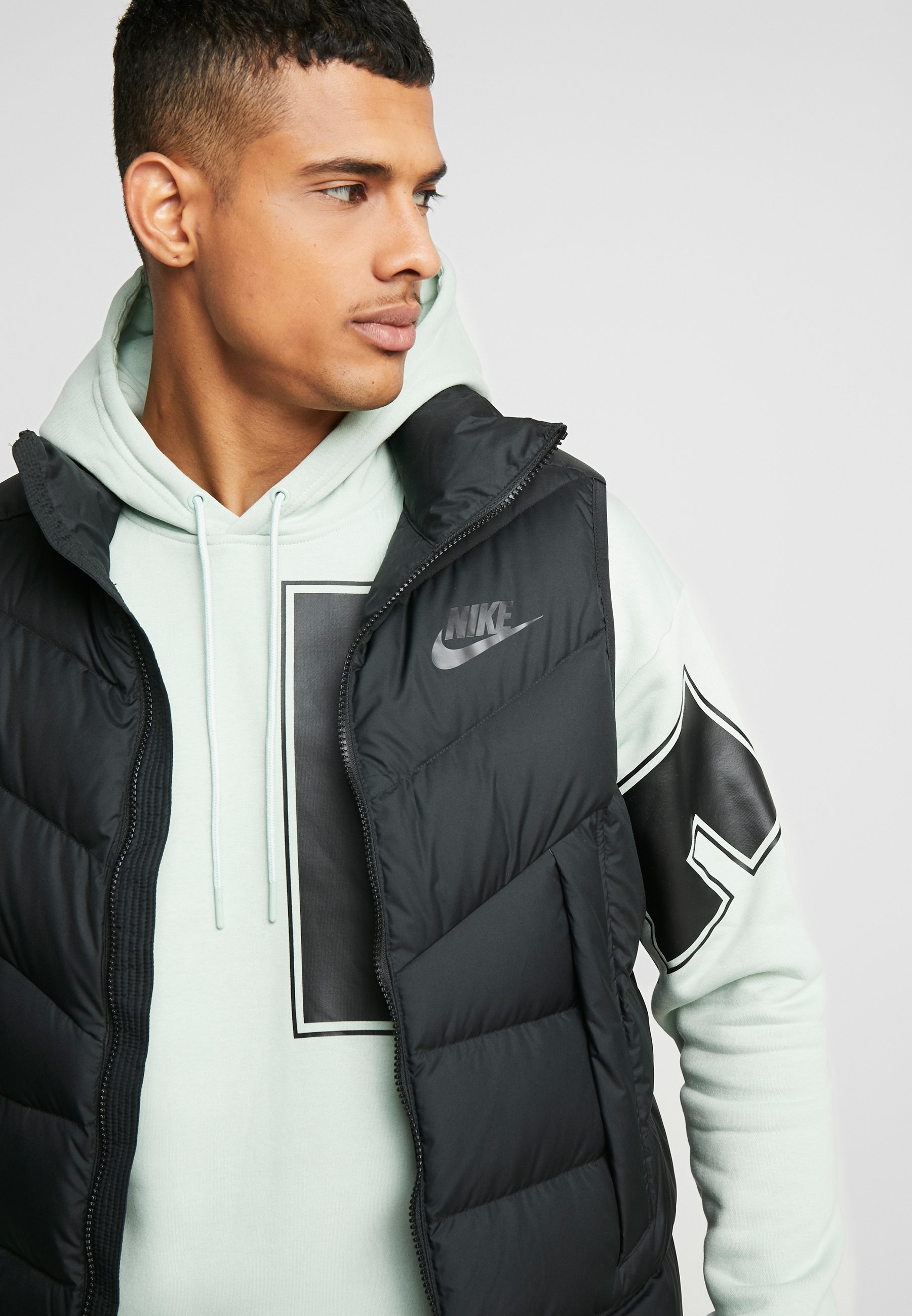 nike body warmer