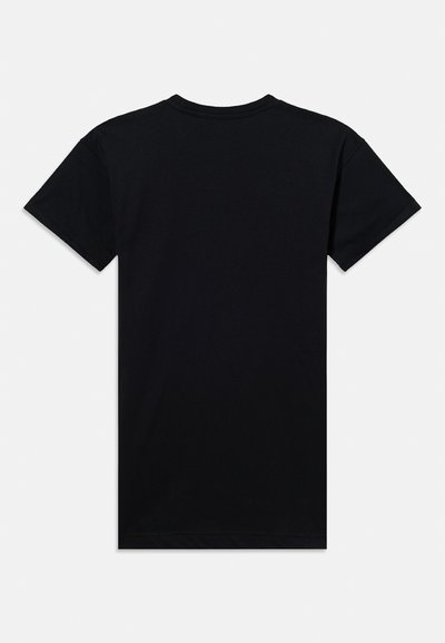 Απλό μαύρο κοντομάνικο μπλουζάκι με στρογγυλή λαιμόκοψη, εμφανιζόμενο από πίσω σε ουδέτερο ανοιχτό γκρι φόντο.