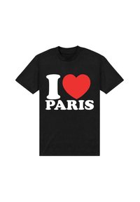 Černé tričko s bílým textem "I" a "PARIS" a velkým červeným srdcem mezi slovy, vyjadřující lásku k Paříži.
