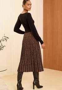 Love & Roses MIDI - Kampsunkleit - black