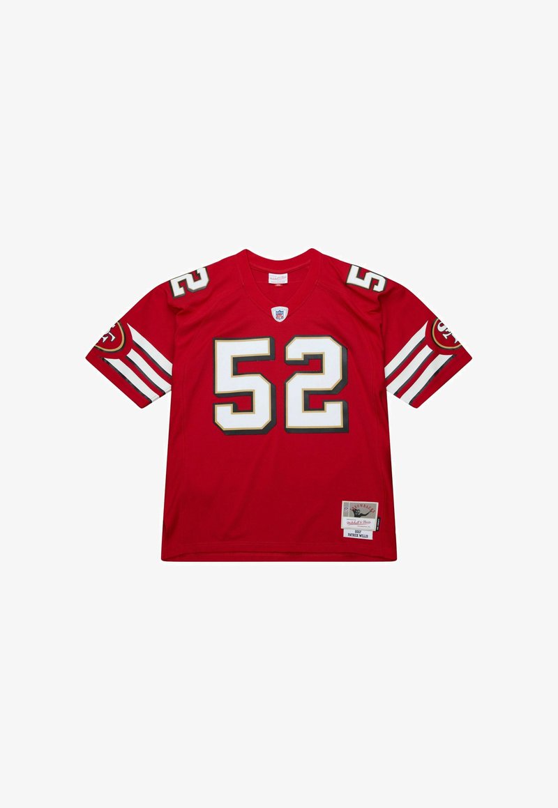 Maillot de football rouge avec des accents blancs et dorés, grand numéro 52 sur le devant, manches courtes avec un motif rayé et une étiquette sur l'ourlet.